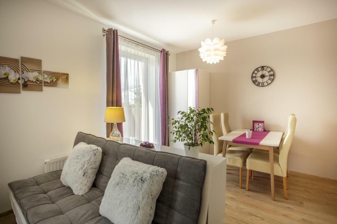 Luxurious, Lovely And Romantic Apartment In Tábor Εξωτερικό φωτογραφία